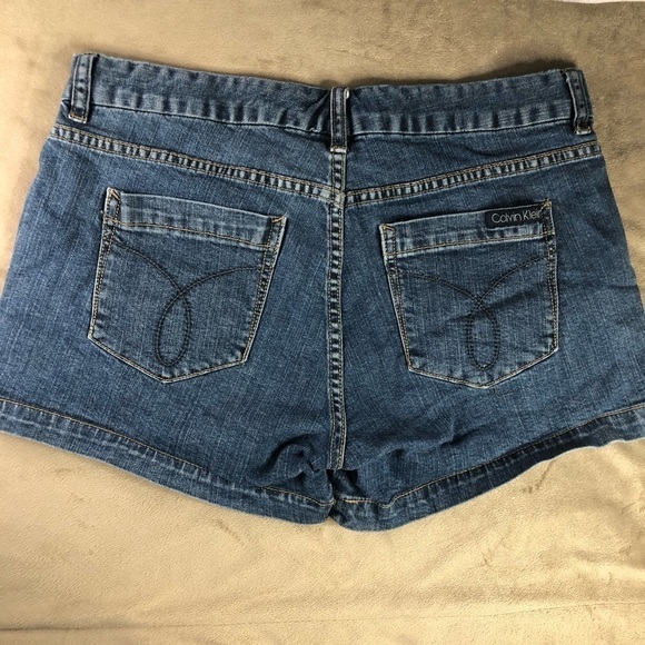 Calvin Klein Denim Jean Short Size 30/10 - Picture 3 of 6
